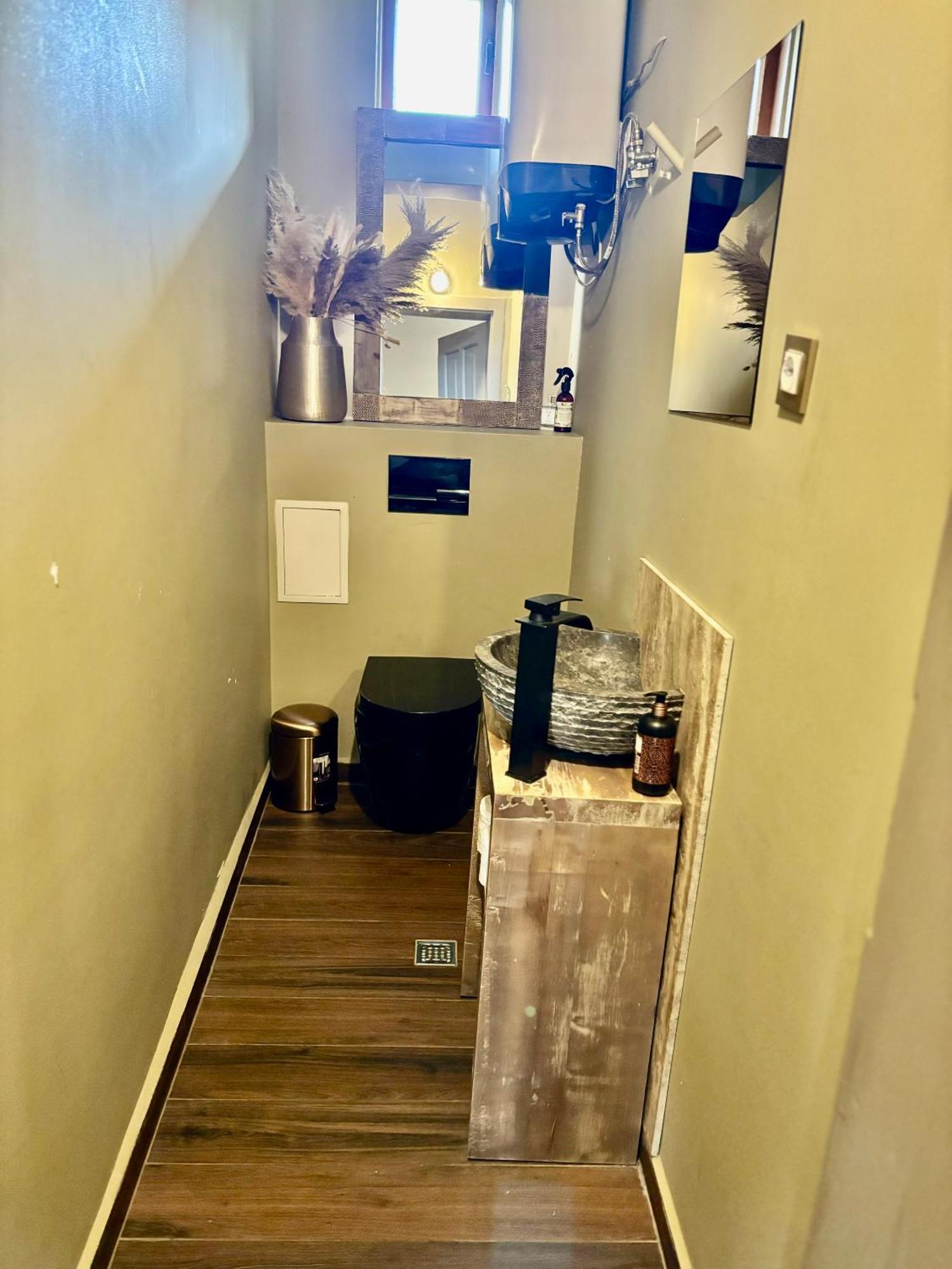 Center Stylish 3 Bedroom Apartament Sofia